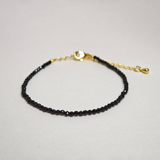 Schwarzes Spinellarmband
