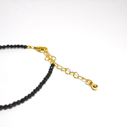 Schwarzes Spinellarmband
