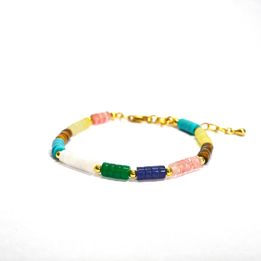 Bunte Armband aus Natursteinperlen