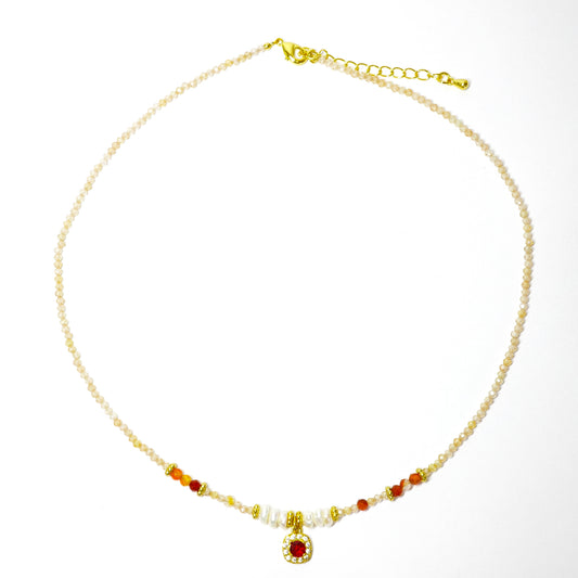 Zirkoniakette mit rotem Achat und Perlen