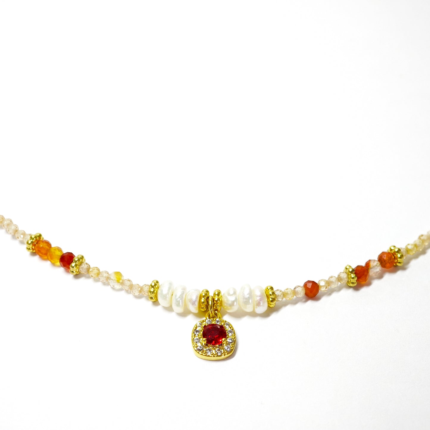 Zirconia necklace with red agate and pearls