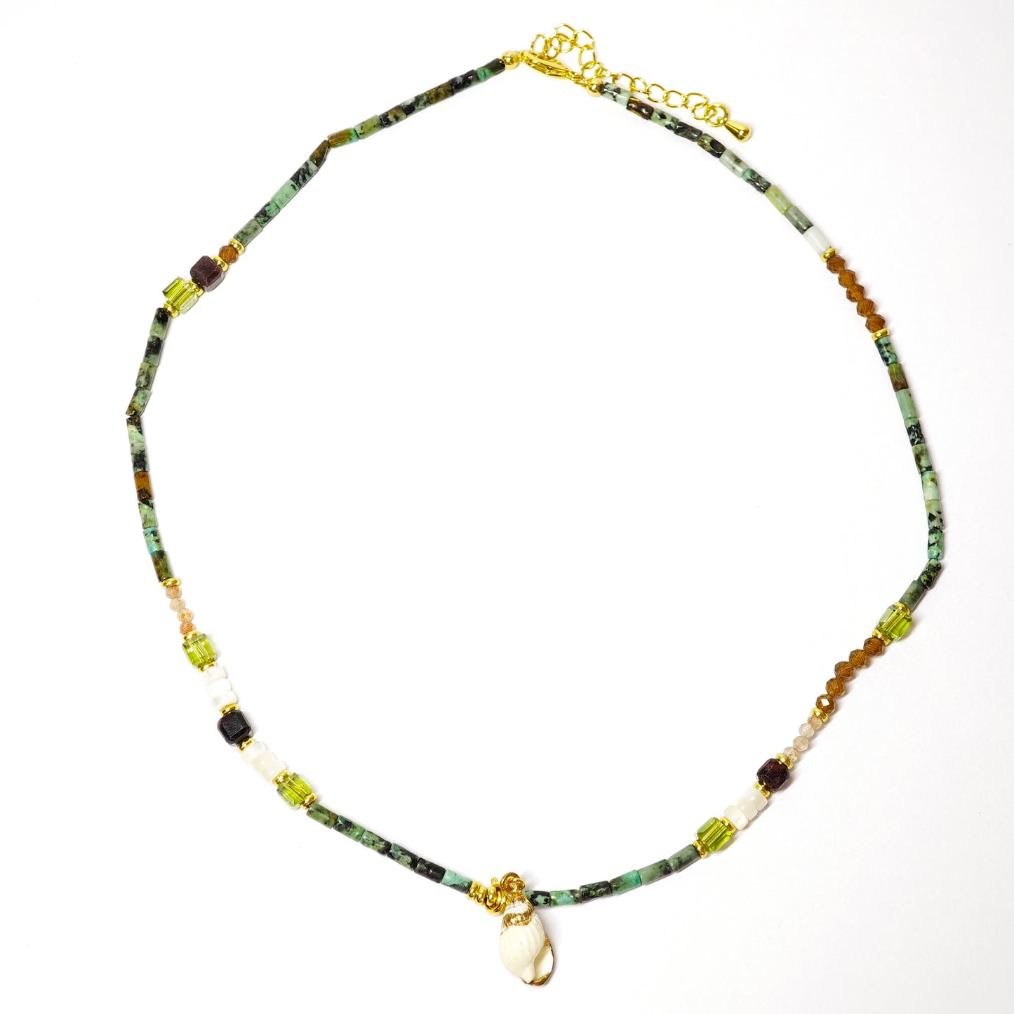 African pine necklace with shell